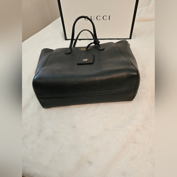 GUCCI BAG MOST FABULOUS, CHIC, SEXY 100% AUTHENTIC GUCCI BLACK TOTE BAG - Picture 14 of 16